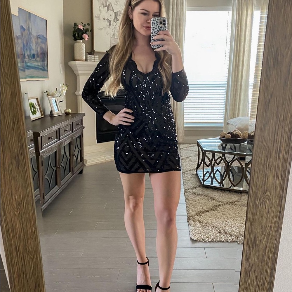 Scalloped Sequin Long Sleeve Sheath Dress